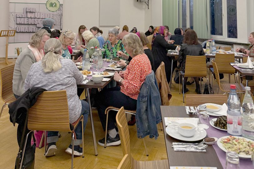 Fastenbrechen am Weltfrauentag in der Islamischen Gemeinde.
