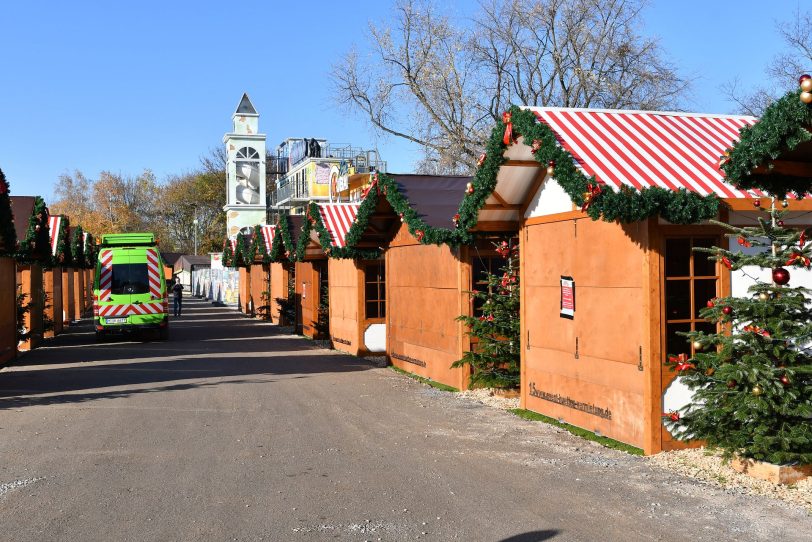 Aufbau des Cranger Weihnachtszaubers - Eine Woche vor der Eröffnung