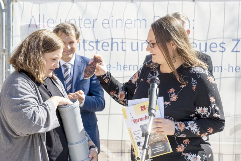 Gottesdienst mit anschließender Grundsteinlegung für den Erweiterungsbau des evangelischen Gemeindezentrums der Kreuzkirchen-Gemeinde am Europaplatz in Herne (NW), am Sonntag (15.09.2019).