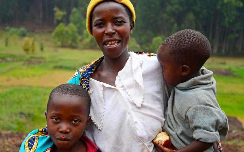 Alleinerziehende Mutter aus Ruanda.