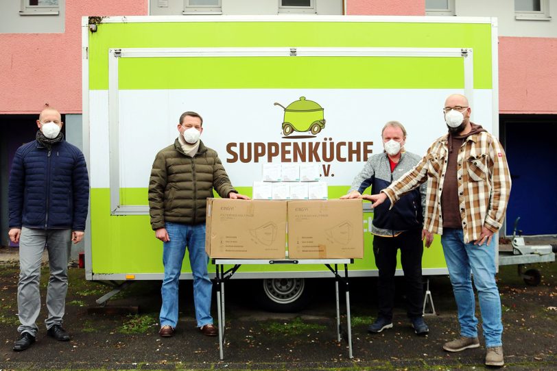 v.l. Geschäftsführer des ASB Andreas Reifschneider und Tobias Ahrens, Anton Preissig vom Verein Vielfalt und Thorsten Rusch vom Obdachlosenzentrum.