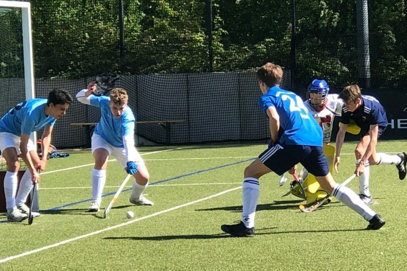 Kurze Ecke von Eintracht Dortmund gegen die U16 der Hockey-Mannschaft Herne.