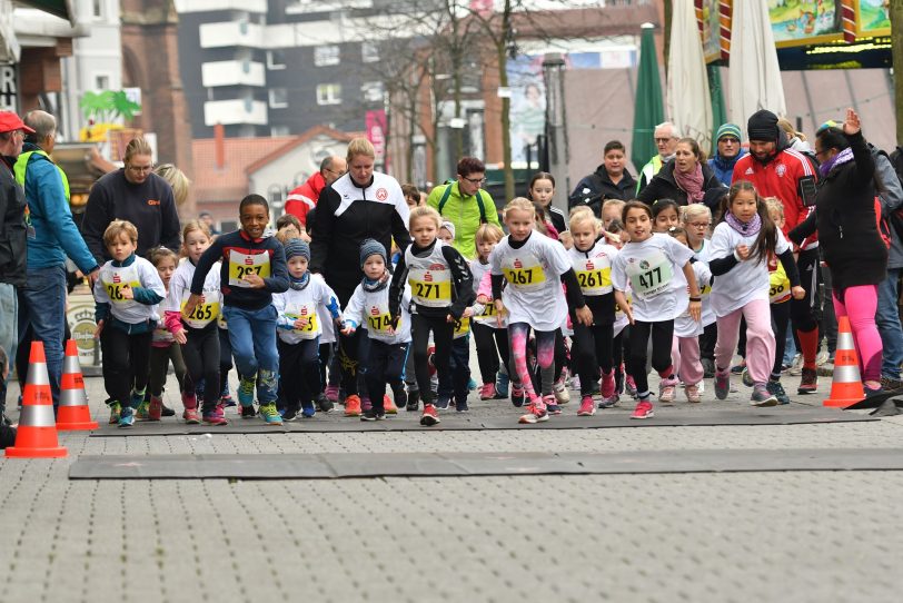Bambinbis beim 16. Martinilauf