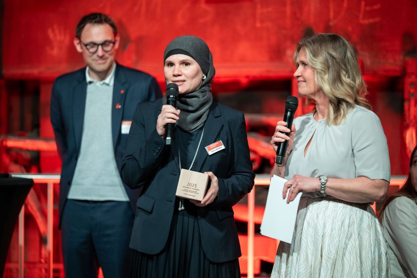 Prof. Dr. Nadja Bauer vom Fachbereich Informatik bekam den begehrten Lehrpreis. Die Nominierten für diesen Preis werden von den Studierenden ausgewählt.