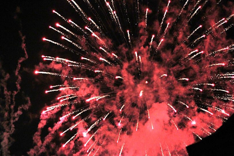 Feuerwerk auf dem Kanal.