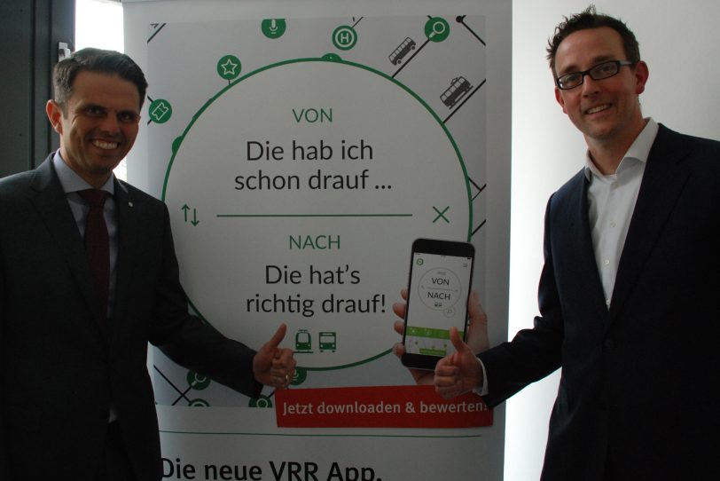 Neue Verbund-App im VRR. v.l. José Luis Castrillo, VRR-Vorstand, Johannes Bachteler, Leiter Kunden- und Vertriebssysteme