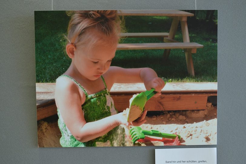 Eröffnung der Fotoausstellung der Frühförderung Herne in der Sparkasse am 29.4.2016.