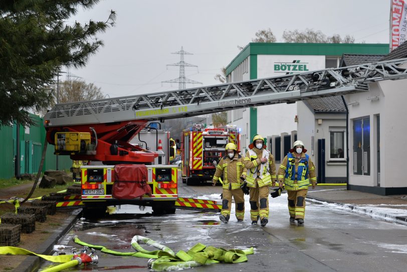 Großbrand einer Lagerhalle bei Remondis.