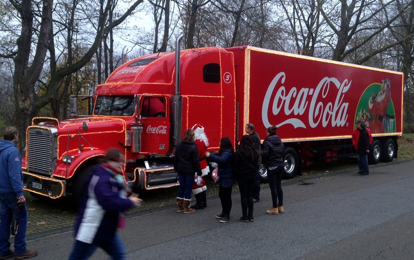 Der Coca-Cola Weihnachtstruck am Kinderheim Heisterkamp.