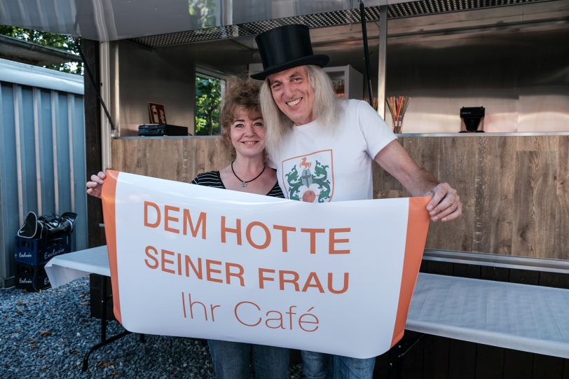 Sandra Apostel-Schröder und Mondritter Graf Hotte Schröder.