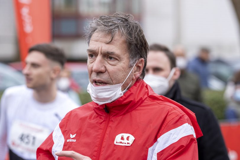 Organisator Klaus Alhorn vor dem Start.