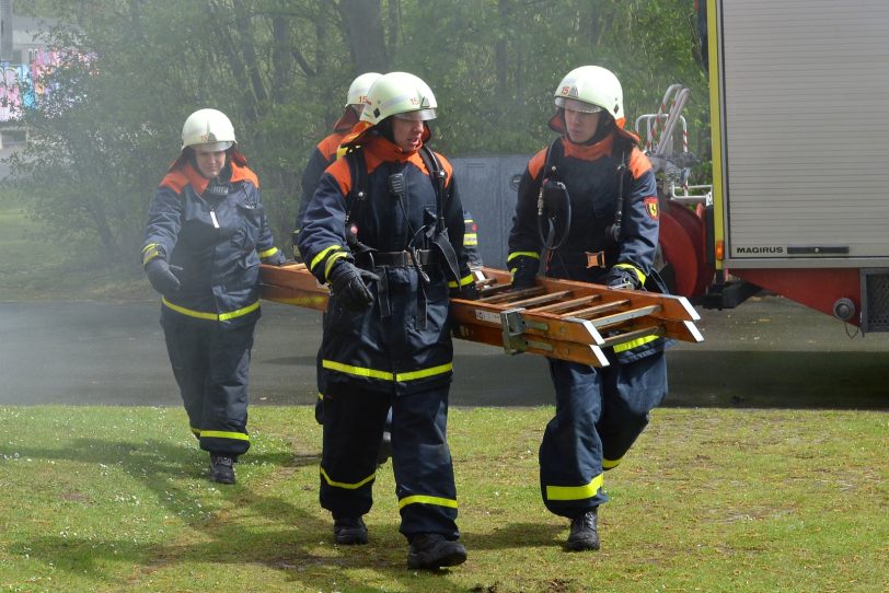 Übungen der Feuerwehr auf dem IdF-Gelände in Münster.