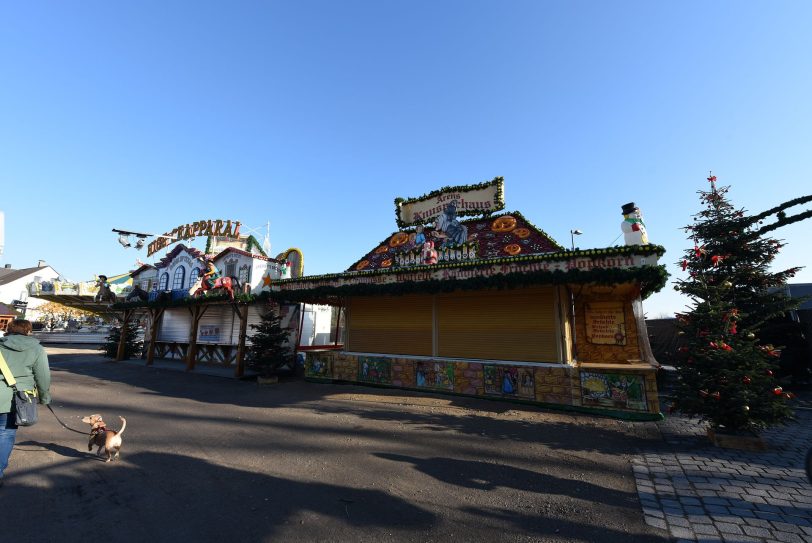 Aufbau des Cranger Weihnachtszaubers - Eine Woche vor der Eröffnung