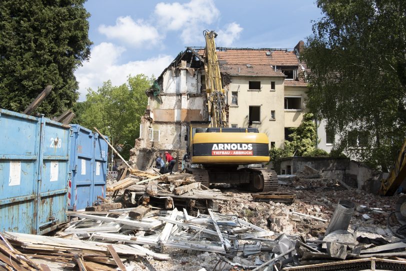 Der Anbau an der Von-Bodelschwingh-Straße war bereits vor zwei Wochen abgerissen worden.