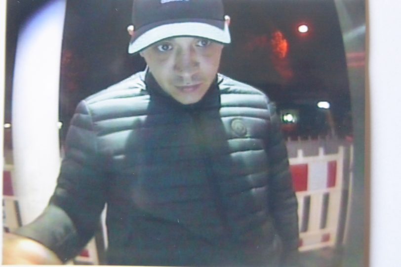 Die Polizei fragt: Wer kennt diesen Mann?