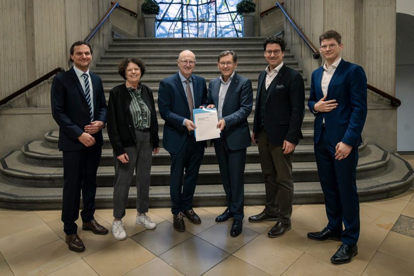 Im Rahmen der turnusmäßigen Prüfungen von Kommunen in NRW durch die Gemeindeprüfungsanstalt Nordrhein-Westfalen (gpaNRW) wurden im Rechnungsprüfungsausschuss der Stadt Herne die von der gpaNRW analysierte Haushaltssituation. und die Prüfungsergebnisse vorgestellt.