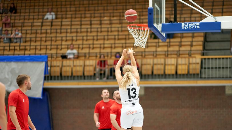 HTC Basketballerinnen spielen gegen die HEV Miners ein lockeres Basketballspiel am Mittwoch (8.9.2021). Die Basketballerinnen gewannen 39:33.