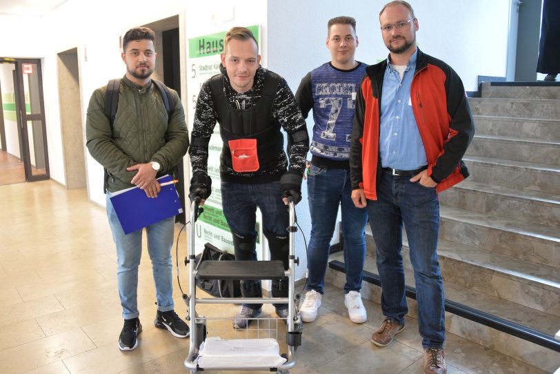 Azubi-Inklusions-Tag 2019: Der '83-jährige' Sascha am Rollator.