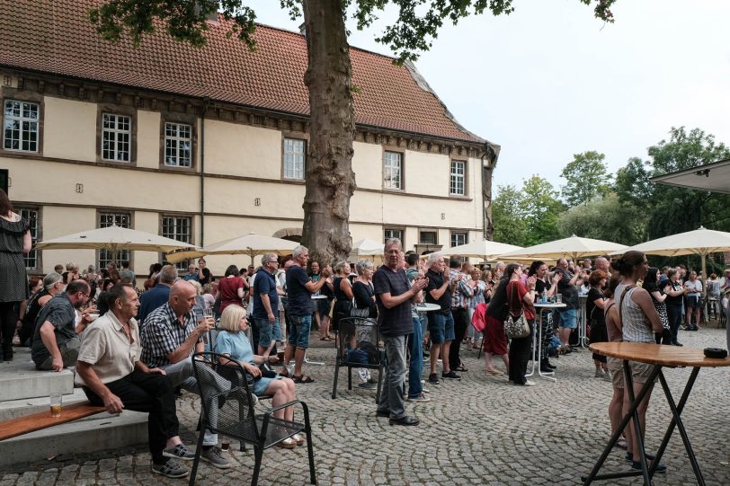 Folk und Rock im Schloss Strünkede.