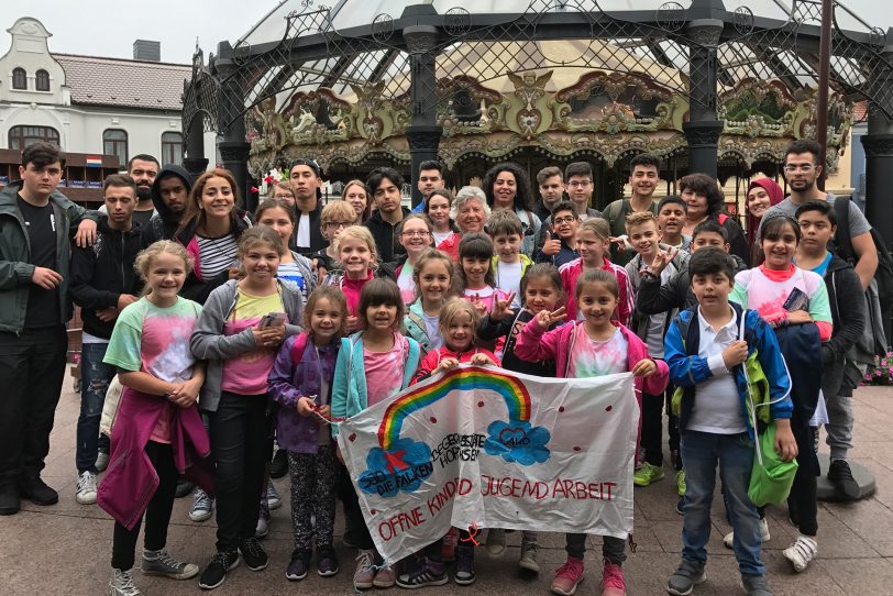 Kinder und Jugendliche im Phantadialand.