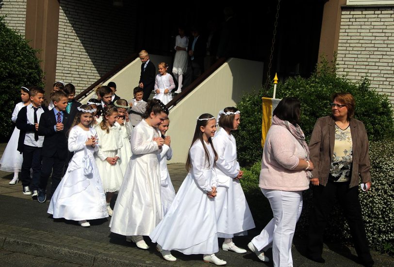 Kommunionkleidung - Ankauf und Verkauf.