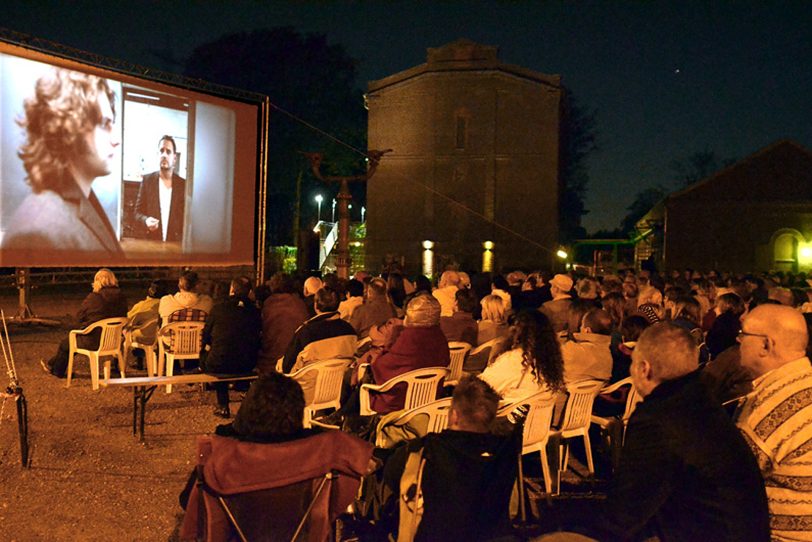 Open-Air-Kino an der Künstlerzeche.