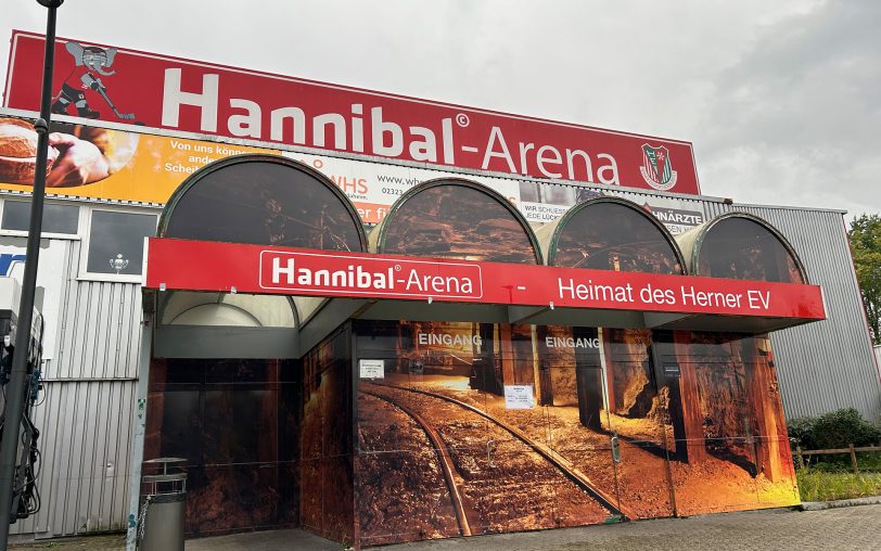 In der Hannibal-Arena am Gysenberg steigt am Sonntag, 31. August 2025, die Saisoneröffnung vom HEV - zwei Tage vorher gibt es ein Public Viewing vom Testspiel.