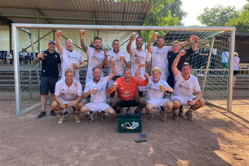 Prost: Die Alten Herren vom SC Constantin waren die Gewinner.