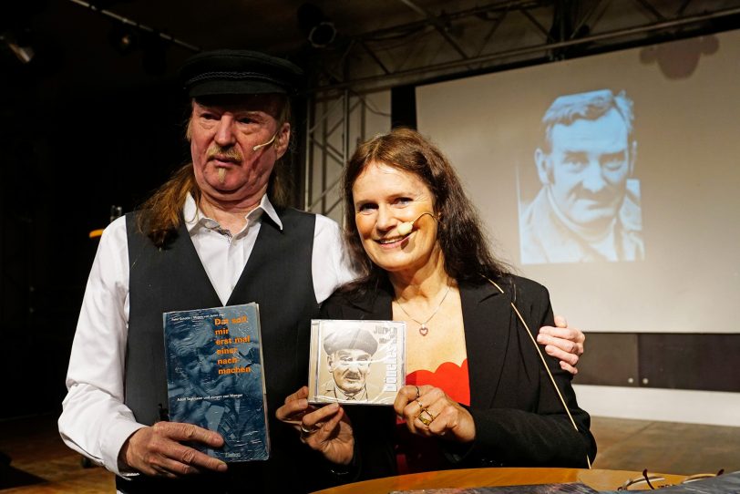 Carsten Bülow und Monika von Manger bei: Mein lieber Scholli – 100 Jahre – Der neue Tegtmeier-Abend