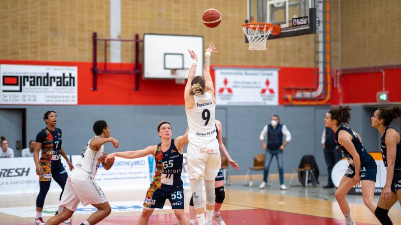 Playoff-Viertelfinale HTC - Eisvögel USC Freiburg am 28.3.2021.