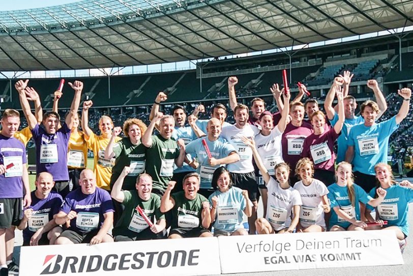 Die Reifen Stiebling Staffel im Berliner Olympiastadion,.