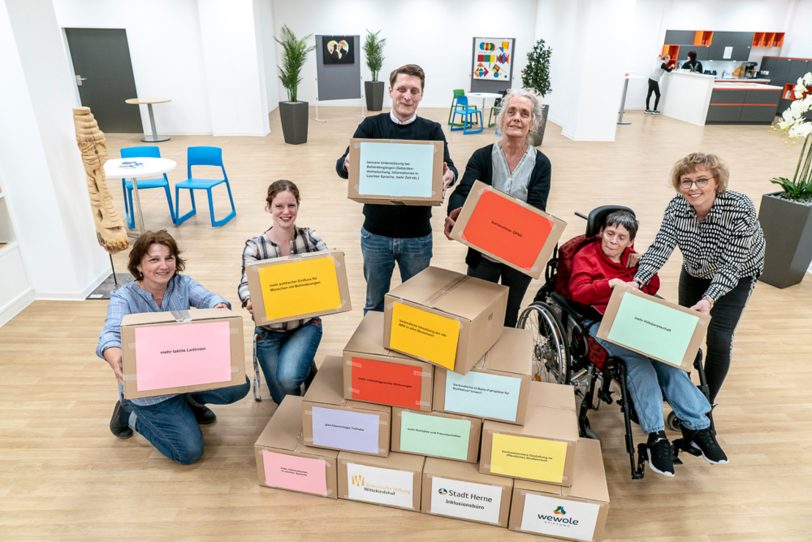 v.l. Michaela Mühlmann, Lena Feldhaus, Tobias Rahe, Bärbel König-Bargel, Heike Kalwa, Kerstin Fischer-Friedhoff