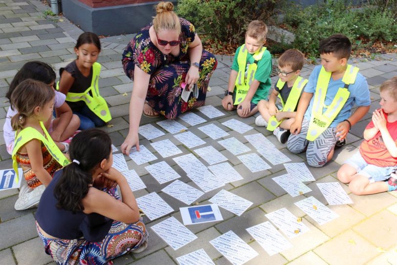 Die Kinder der Grundschule 