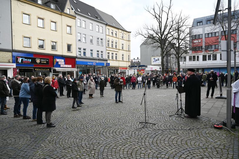 Aktion des Bündnis Herne gegen die Demo der Impfgegner.