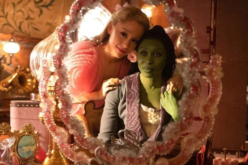 Könnten unterschiedlicher nicht sein: Glinda (Besetzungs-Coup: Popstar Ariana Grande) und Elphaba (Cytnhia Erivo) teilen sich im Fantasy-Filmmusical 