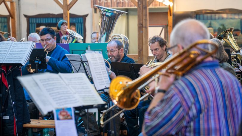 Der traditionelle Gottesdienst der evangelischen Kirchengemeinde Wanne-Eickel in der Bayern-Festhalle auf der Cranger Kirmes am Sonntag (3.8.2025).