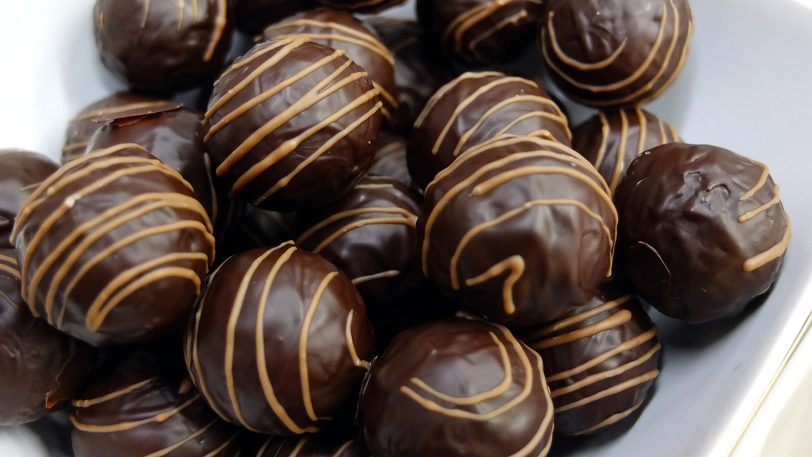 Die vhs Herne und Ev. Erwachsenenbildung in der Fachstelle Eine Welt des Ev. Kirchenkreises Herne laden ein zur Ausstellung „Make Chocolate Fair!“ (Symbolbild).