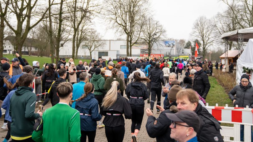 Eindrücke vom 46. Silvesterlauf im Gysenberg am Dienstag (31.12.2024). Mehrere Läufe in verschiedenen Altersklassen standen auf dem Programm.