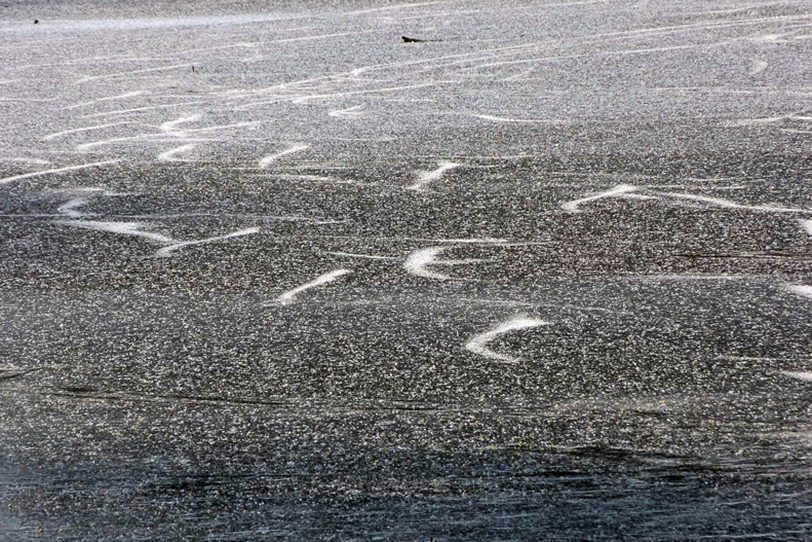 Die Eisflächen bleiben gesperrt.