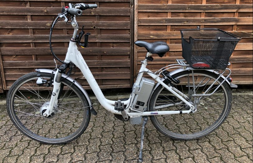 Dieses weiße Pedelec (Pegasus Solero E-Citta) haben Polizeibeamte der Wache Wanne-Eickel gefunden.