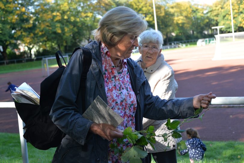 Hiltrud Buddemeier mit Hopfen..