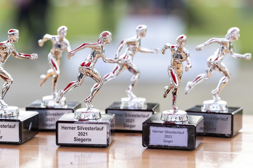 Das Siegertrio über die 10 km-Strecke (v-l): Stan Niesten, Tom Hendrikse und Eyub Solomon.