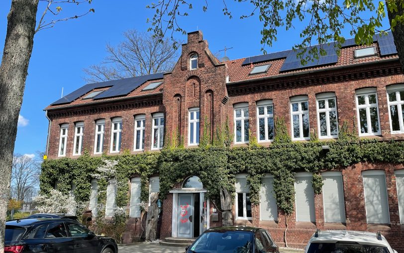Die Jugendkunstschule (JKS) an der Dorstener Straße bietet auch im 2. Halbjahr 2025 wieder zahlreiche verschiedene Workshops und Kurse - eine Übersicht gibts im Programmheft.