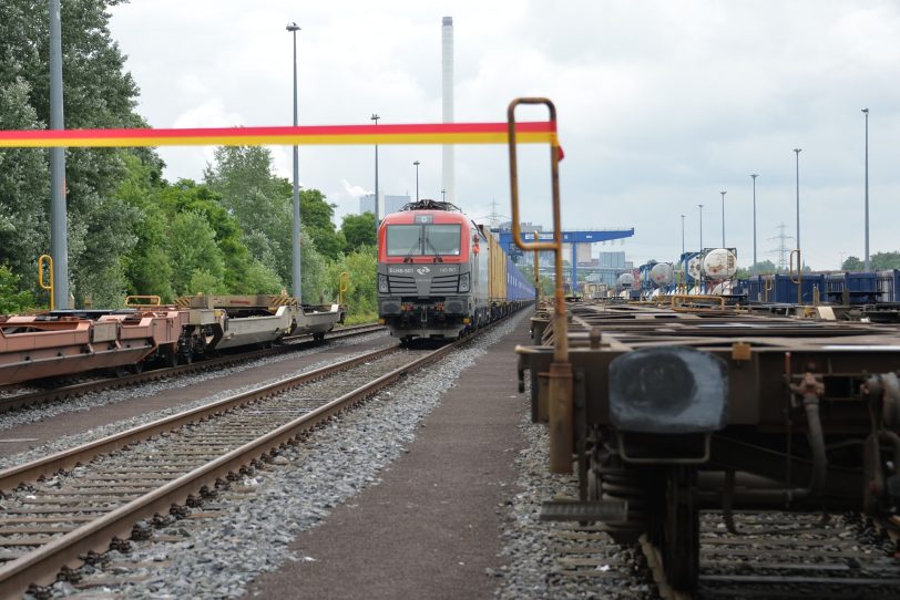 Erster Zug aus der Chinesischen Stadt Lianyungang.