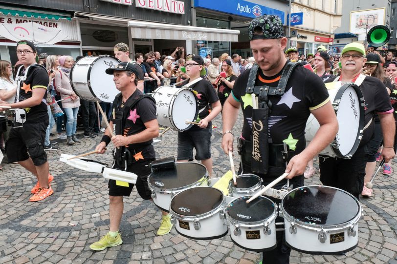 Kirmes-Umzug 2019: Ohne Zwischenfälle erreichten die Feiernden die Bühne vor der Christuskirche.