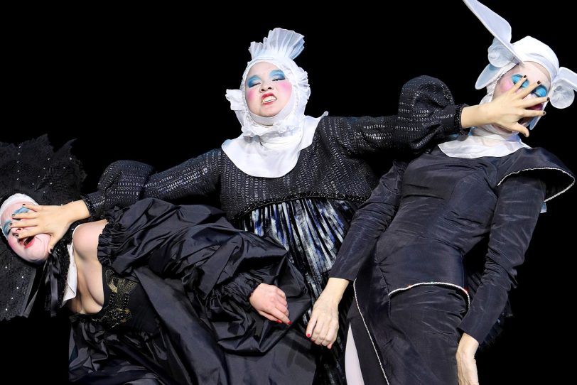 Flotter Dreier mit Klamotten: Anna Drexler, Jing Xiang, Jele Brückner.