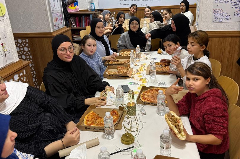 25. Dezember 2025: Fastenbrechen zur Regaib-Nacht, eine der heiligen Nächte im Islam.