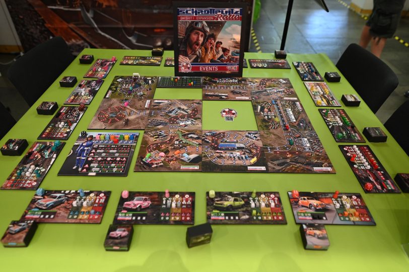 Vorstellung des Spiels Schrottplatz Ralley auf der Spielemesse SpieleWahnsinn.