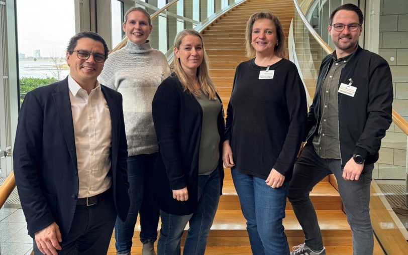 Der SPD-Landtagsabgeordnete Alexander Vogt (li.) traf sich im Landtag mit Beschäftigten des Herner Arbeitsgerichts.