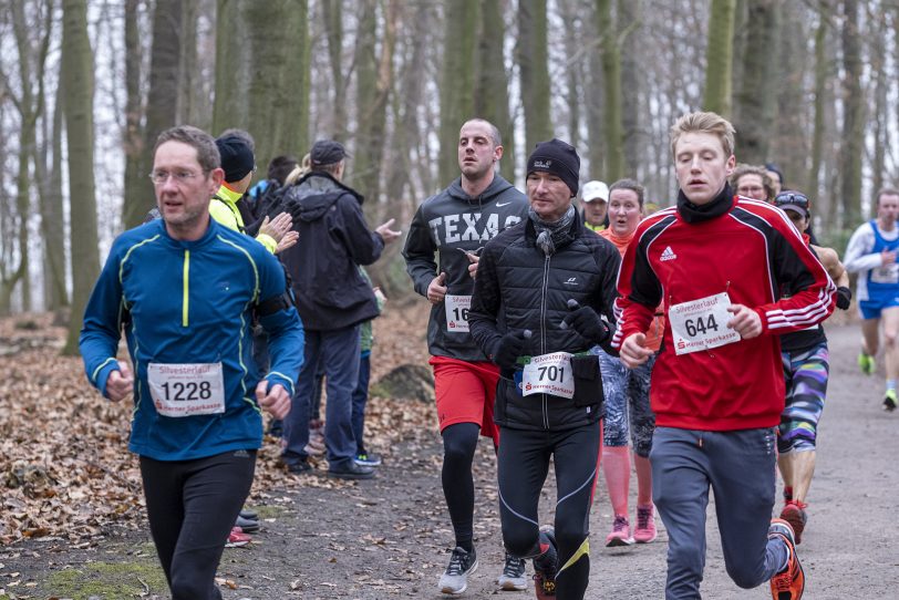 Der 42. Herner Silvesterlauf im Revierpark Gysenberg in Herne (NW), am Dienstag (31.12.2019).